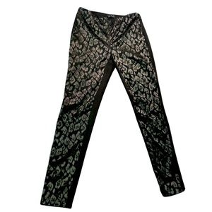 White House Black Market women’s black leopard print skinny pants size 2